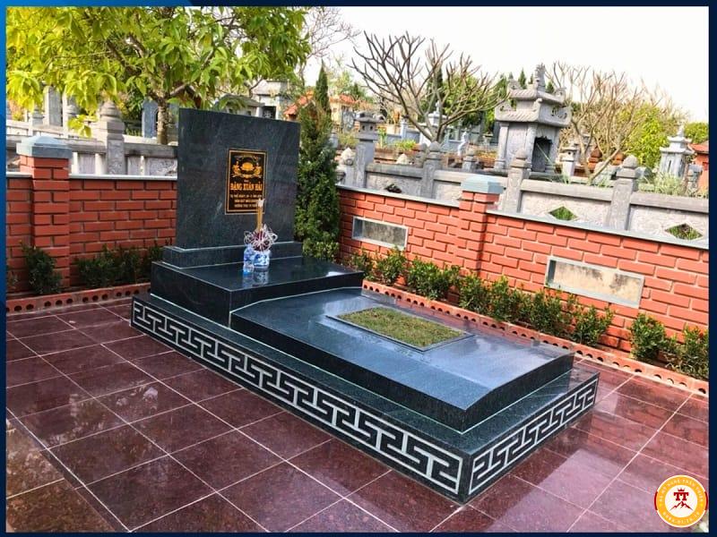 Mộ đá hình chữ nhật nguyên khối