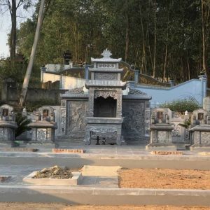 Khuôn viên lăng mộ - KLM19